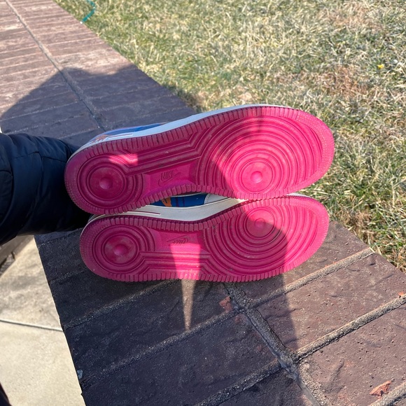 Air Force 1s - Picture 5 of 6
